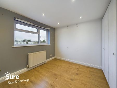 4 bedroom terraced house to rent - Photo 5
