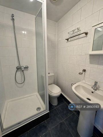 5 bedroom terraced house to rent - Photo 4