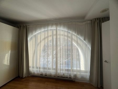 10 Rue St Jacques Montréal (Ville-Marie), QC H2Y - Photo 4