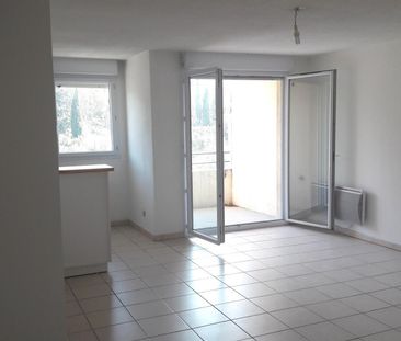 location Appartement T2 DE 45.5m² À MARSEILLE - Photo 4