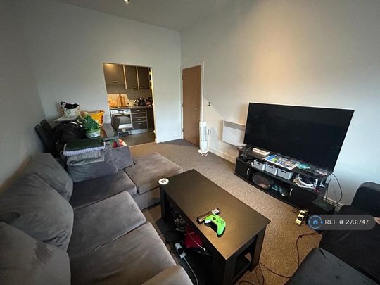 2 bedroom flat to rent - Photo 1