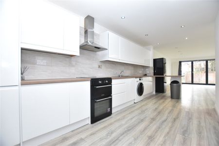 Whitehorse Lane, London, SE25 - Photo 5