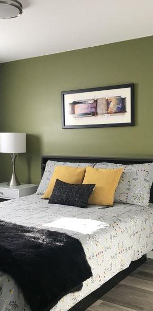 4 1/2 Entièrement meublé - spacieux et ensoleillé (32 jours + ou Bail) - 1 janvier 2026 - Photo 1