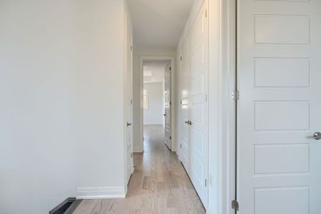 For Lease - 3105 Travertine Drive, Oakville, Ontario - Photo 5