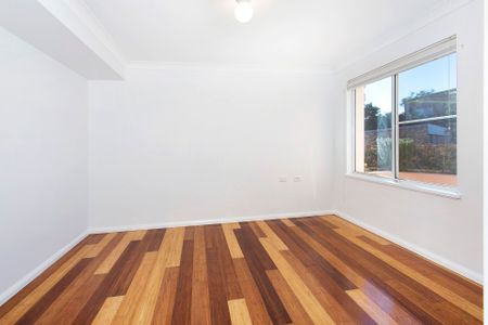 Life by the Harbour - Photo 5