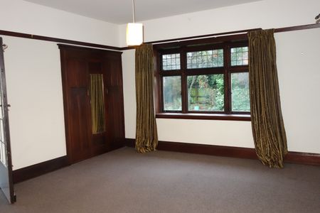 4-5 Bedrooms - Character and Space - Christchurch Girls' & Boys' Zone - Photo 2