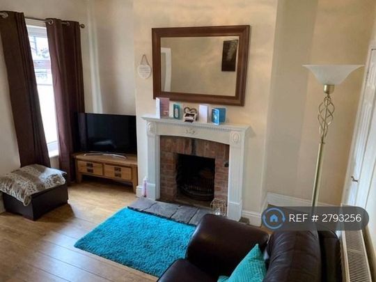 2 bedroom terraced house to rent - Photo 1