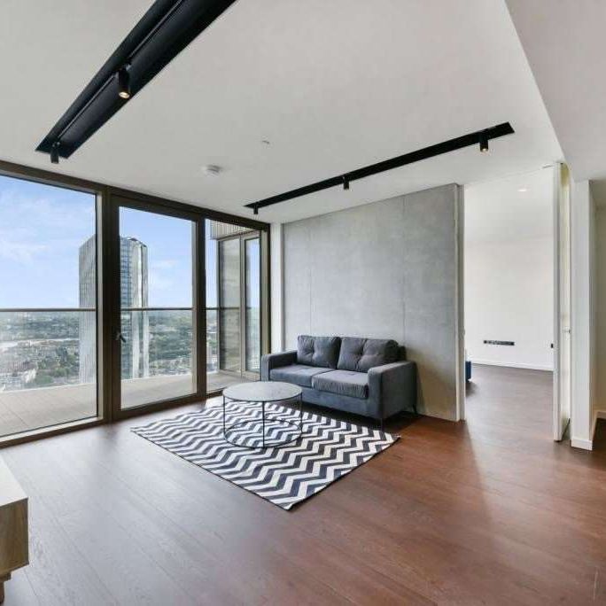 Bright and spacious 2 double bedroom apartment to rent in One Park Drive. - Photo 1