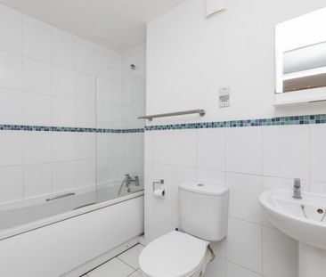 Pacific Court - Photo 2