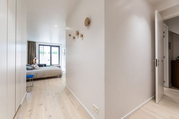 Luxueux rez-jardin avec 3 chambres / Quartier du Châtelain. - Foto 1