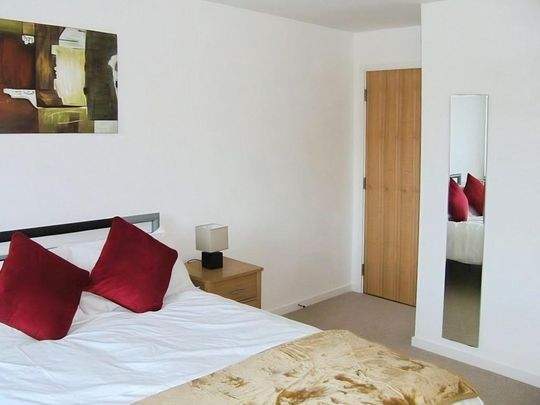 2 bedroom flat to rent - Photo 1