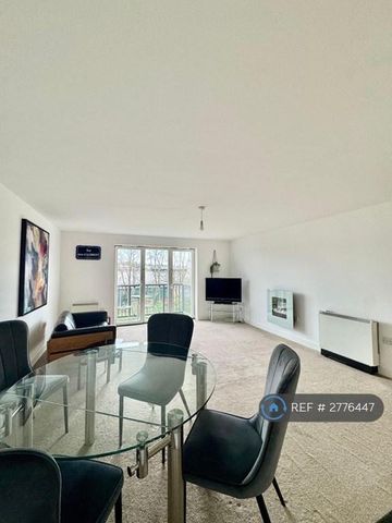 2 bedroom flat to rent - Photo 4