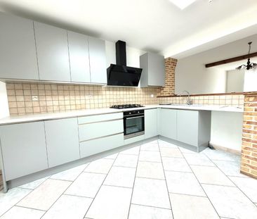 Location Maison 3 pièces 89m² COMINES 59560 - Photo 3
