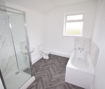 2 bedroom end of terrace house to rent - Photo 6