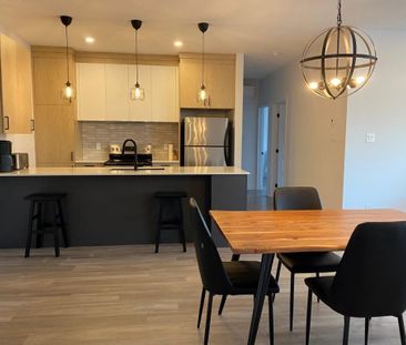 🔥 5 ½ ENSOLEILLÉ – 1350 PI² – LIBRE IMMEDIATEMENT 2200$/ MOIS : 210... - Photo 1