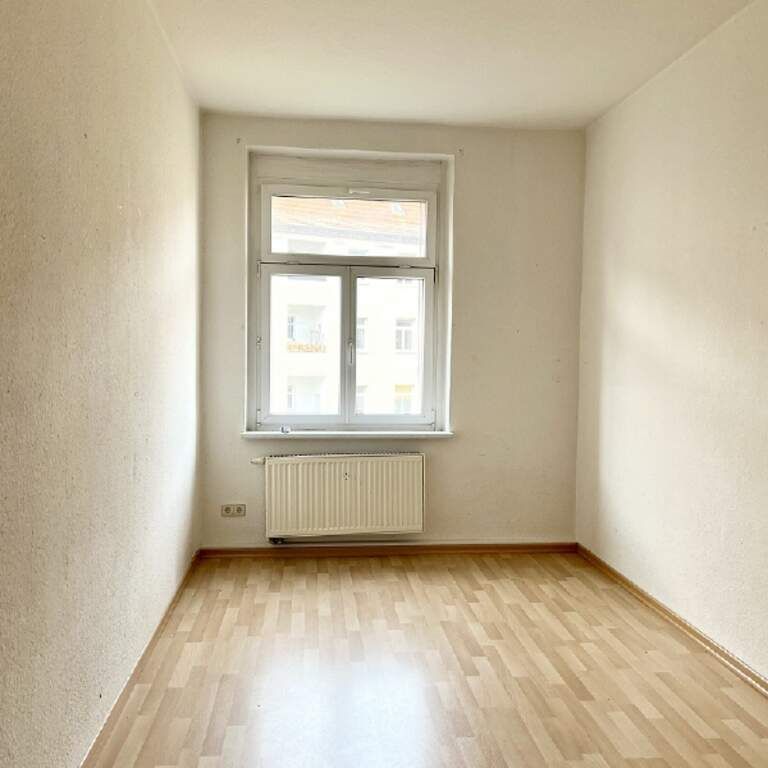 ++ Umfassende Renovierungsarbeiten vor Bezug ++ Geräumige 3-Raumwohnung in der Neustadt zu vermieten - Photo 1