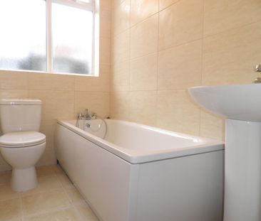 Oakleigh Road North, London, Whetstone - Photo 4