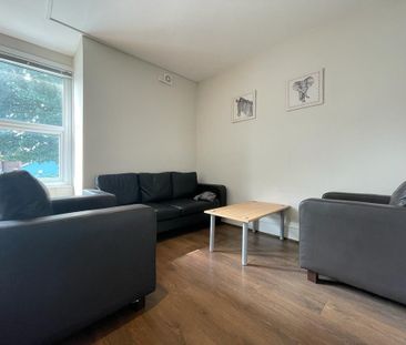 6 bedroom terraced house to rent - Photo 2