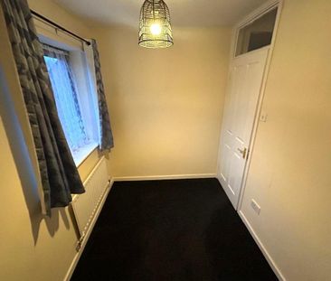 4 bedroom detached house to rent - Photo 1