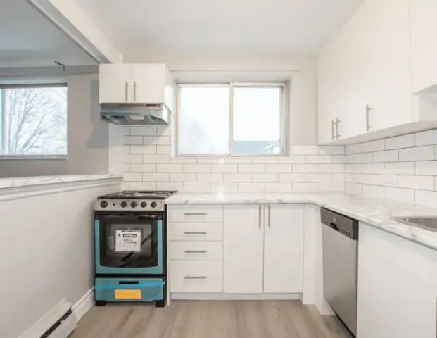 5 Napier Street - 11 | 5 Napier Street -, St. Catharines - Photo 1