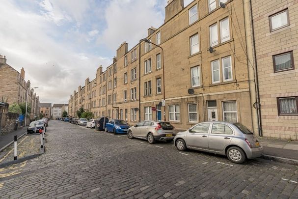 Cathcart Place, Edinburgh, EH11 - Photo 1