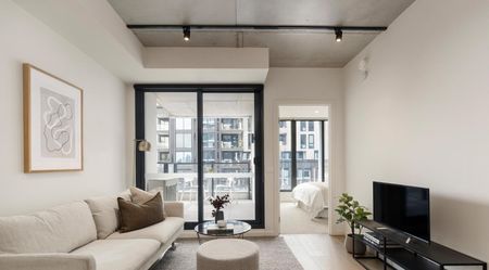 Contemporary Living - Photo 4