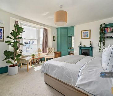 3 bedroom maisonette to rent - Photo 2