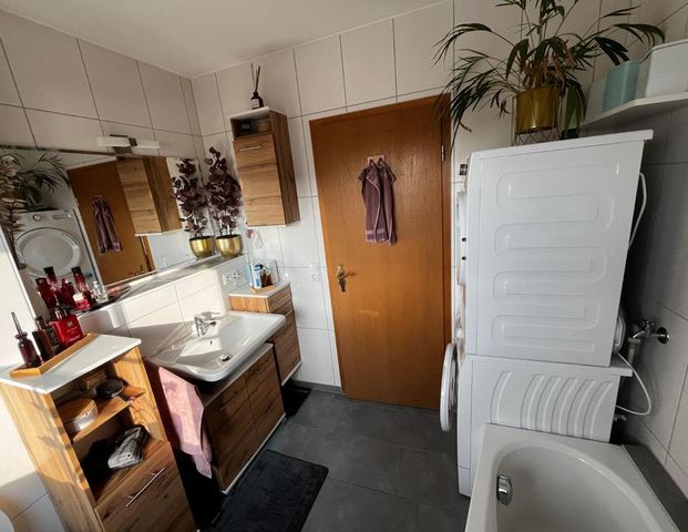 Lichtdurchflutete Galerie Wohnung zentral in Plattling, Balkon TG - Photo 1