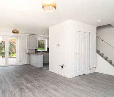 Price £895 pcm - Available Now - Unfurnished - Photo 1