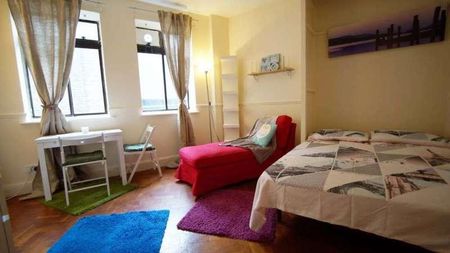 Dudley Court, Marble Arch, W1H - Photo 2