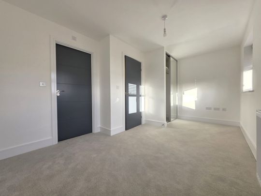 2 Bed Semi Detached House - Photo 1