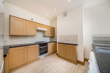 4 bedroom terraced house to rent - Photo 4