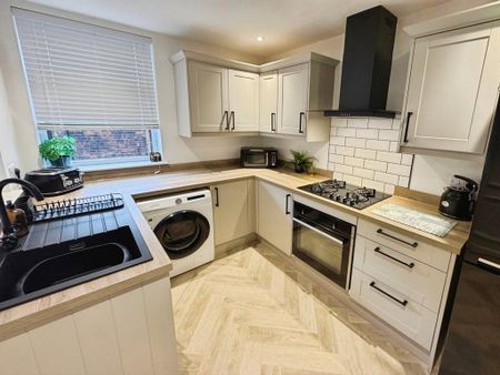 2 bedroom terraced house to rent - Photo 3