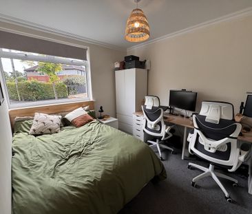 Ashton Avenue, Clifton - P11034 - Photo 1