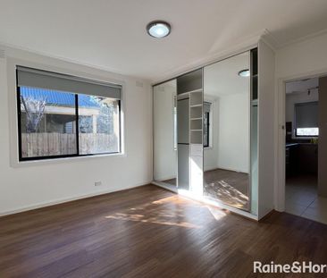 Spacious one bedroom unit - Photo 5