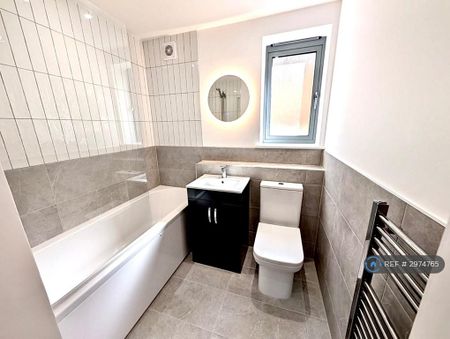1 bedroom flat to rent - Photo 5
