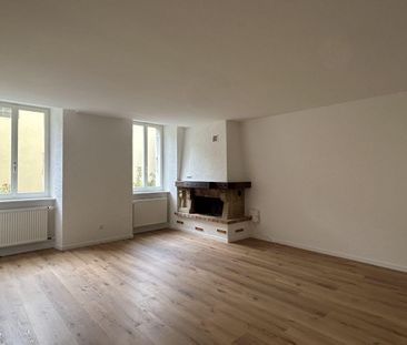 TOTALEMENT RENOVE ! APPARTEMENT DE 4 PIECES AVEC JARDIN PRIVATIF ! - Photo 5