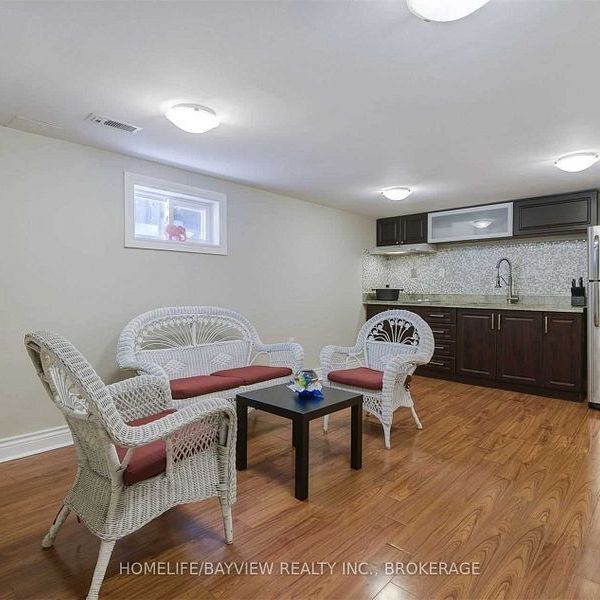 For Lease - 44 Richardson Drive, Aurora, Ontario - Photo 1