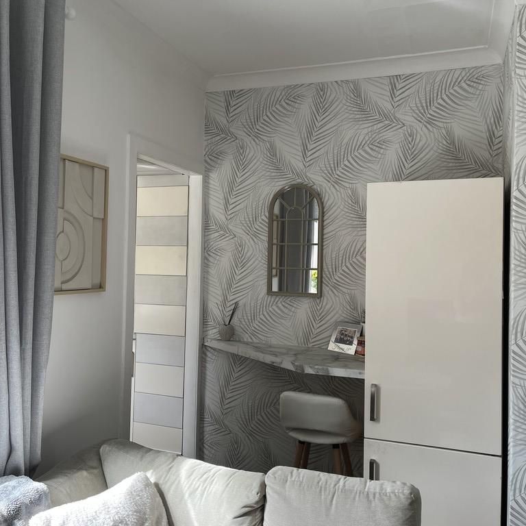 2 bedroom ground floor flat to rent - Photo 1