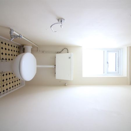 Penwerris Avenue, Isleworth - Photo 3