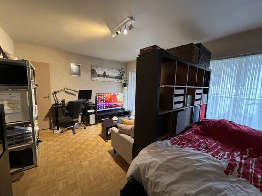 Lichtrijke studio met terras te huur in Leuven centrum! - Photo 1