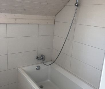 Appartement de 4,5 pièces au 2ème étage en combles - Photo 3