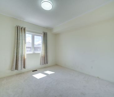For Lease - 114 Ness Drive, Richmond Hill, Ontario - Photo 3