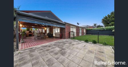 8 Begonia Way, Narre Warren South, VIC 3805 - Photo 3