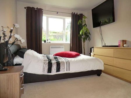 Monea Hall, Conisbrough Keep, City Centre, CV1 - Photo 4