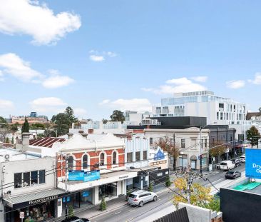 Boutique Living with Uninterrupted Views - Photo 2