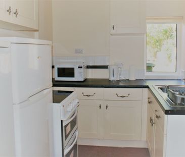 24 Oxford Street - Great Specification & Heart of the Student Trian... - Photo 2