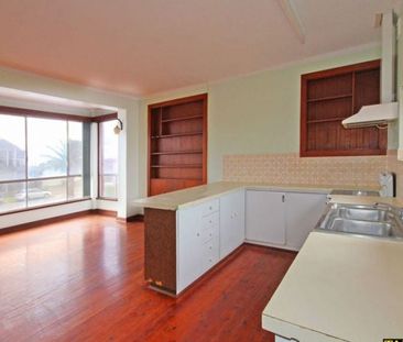 2/7 West Beach Road - Photo 3