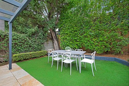 Character and Water Views on Drummoyne's East Side - Photo 4