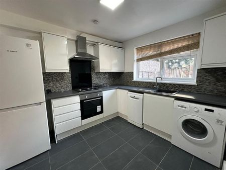 2 bedroom terraced house to rent - Photo 3